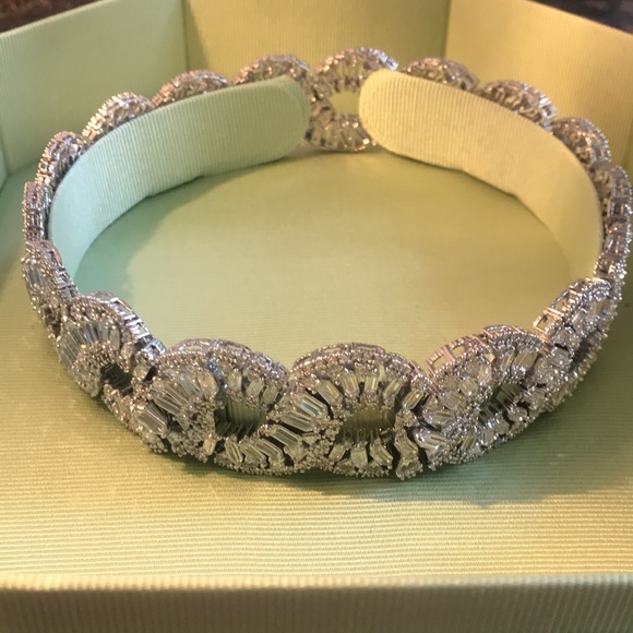 Authentic Swarovski Hyberbola Choker. New. $2000 - Picture 3 of 15